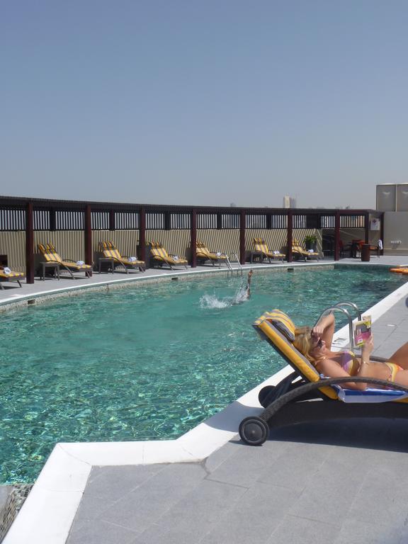 Lotus Grand Hotel Apartments Дубай Екстер'єр фото